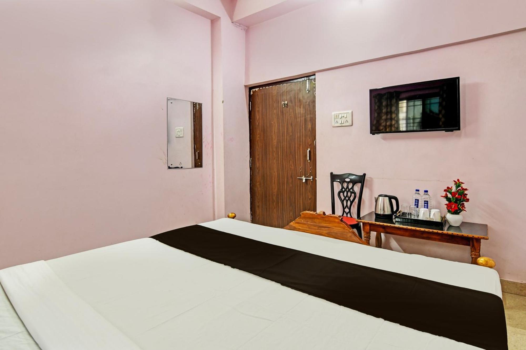 Hotel O Mahalaxmi Lodge Urāli Екстериор снимка