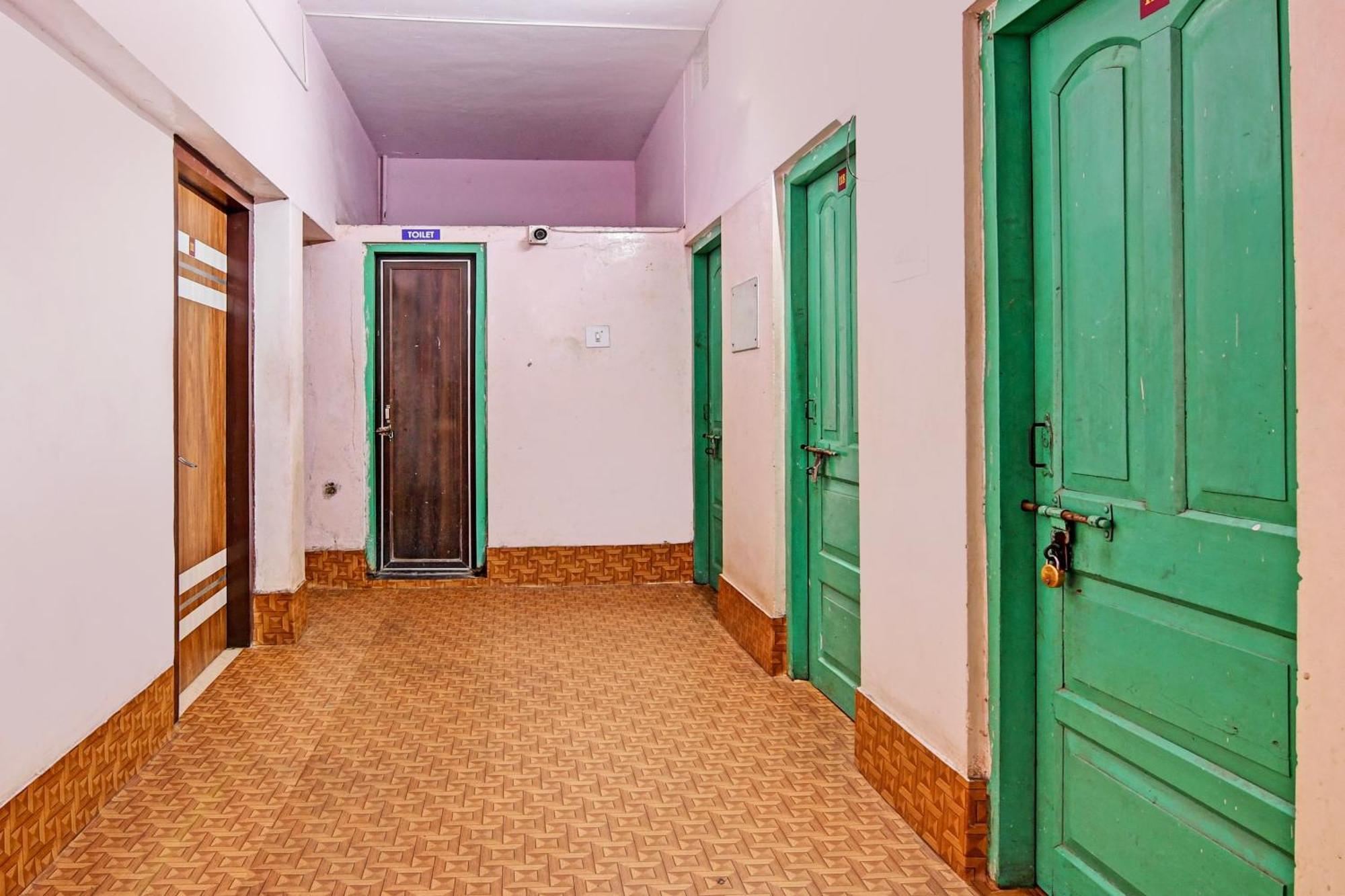 Hotel O Mahalaxmi Lodge Urāli Екстериор снимка